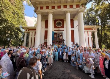 Престольный праздник Гребневской иконы Божией Матери
