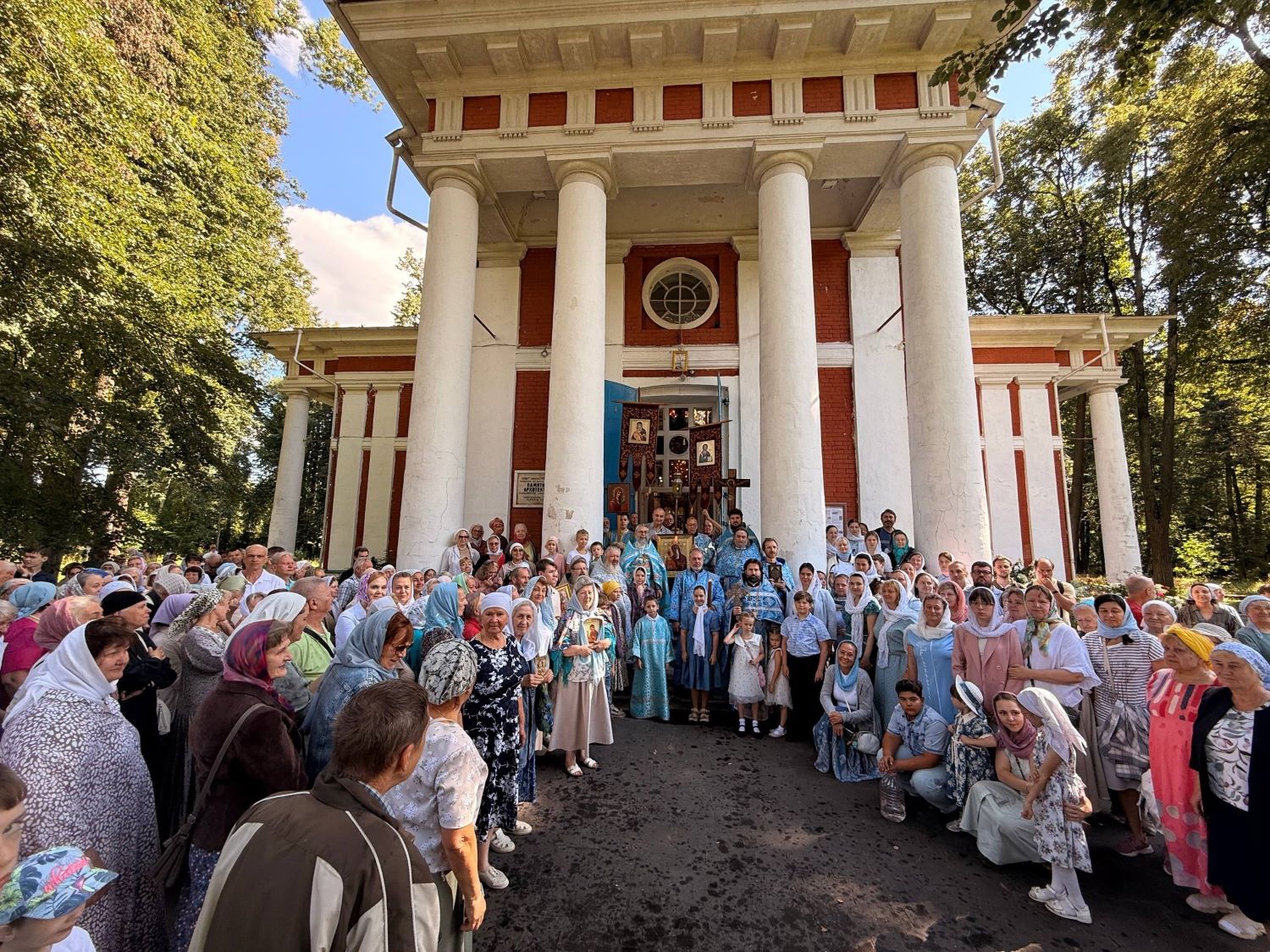 Престольный праздник Гребневской иконы Божией Матери